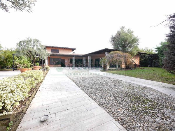 casa indipendente in vendita a Rudiano