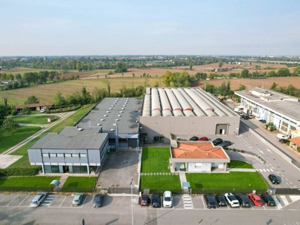 locale commerciale in vendita a Rudiano