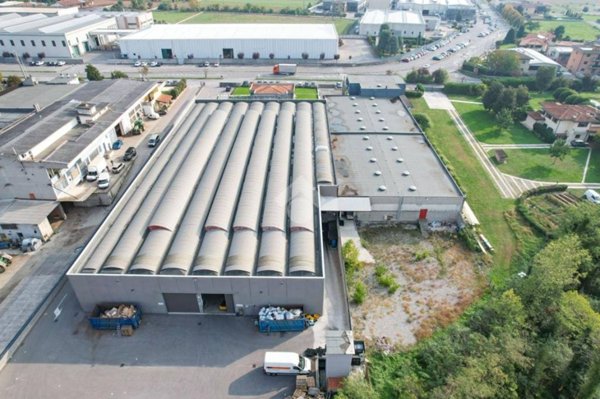 locale commerciale in vendita a Rudiano