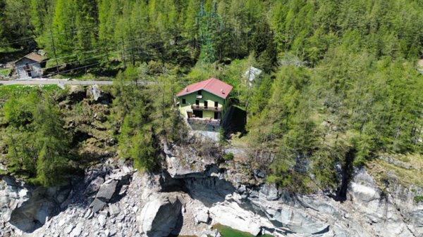 casa indipendente in vendita a Ceresole Reale