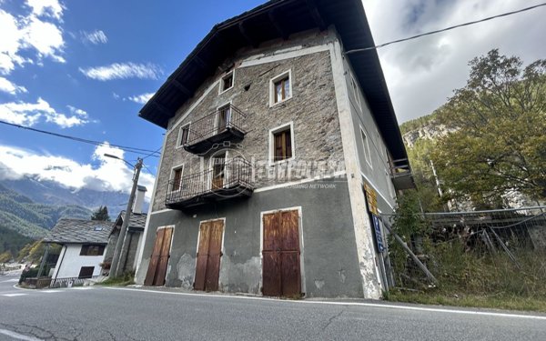 casa indipendente in vendita a Ceresole Reale