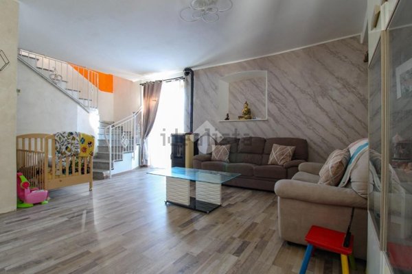 casa indipendente in vendita a Sabbio Chiese