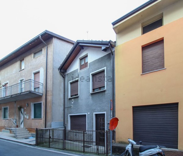 casa indipendente in vendita a Sabbio Chiese
