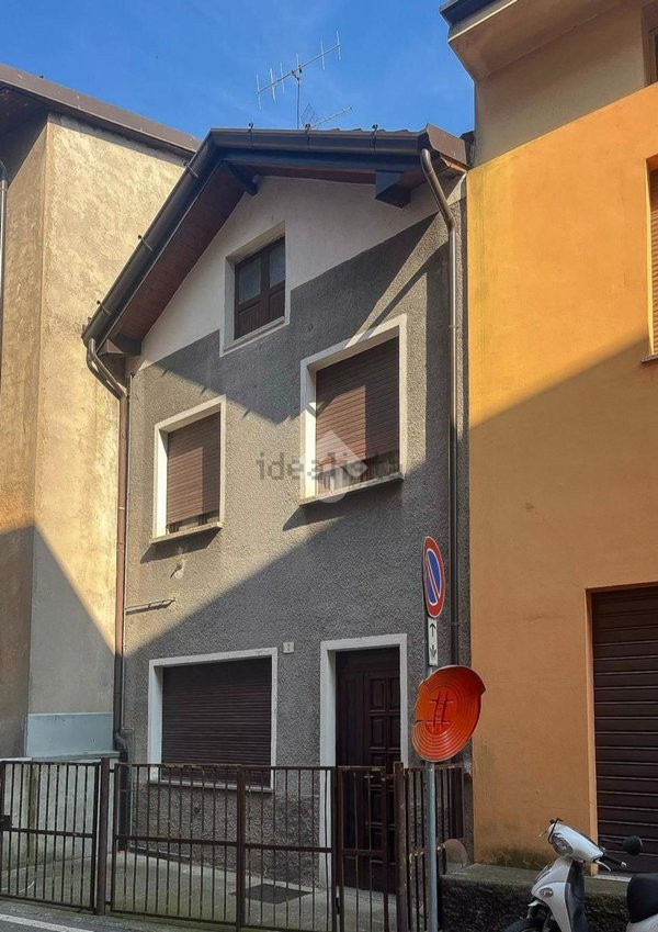 casa indipendente in vendita a Sabbio Chiese