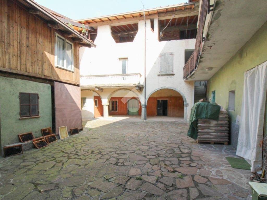 appartamento in vendita a Sabbio Chiese