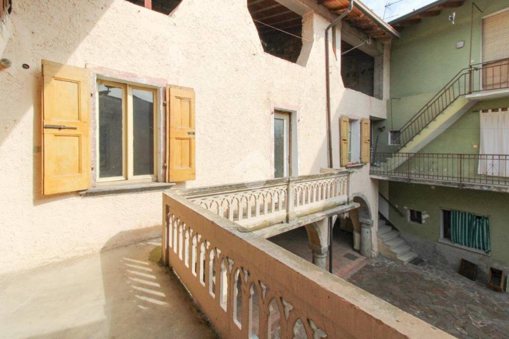 casa indipendente in vendita a Sabbio Chiese in zona Sabbio