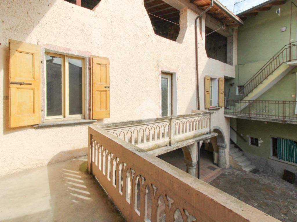 casa indipendente in vendita a Sabbio Chiese
