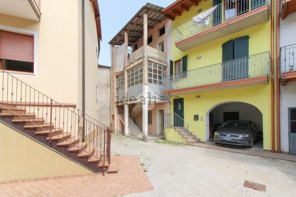 appartamento in vendita a Sabbio Chiese