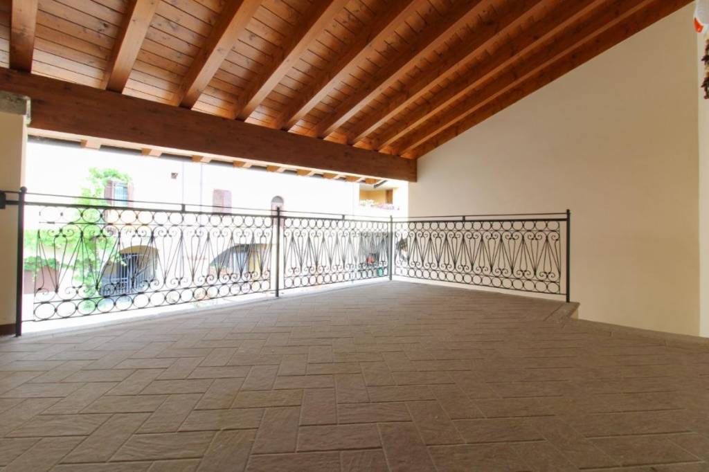 appartamento in vendita a Sabbio Chiese in zona Pavone