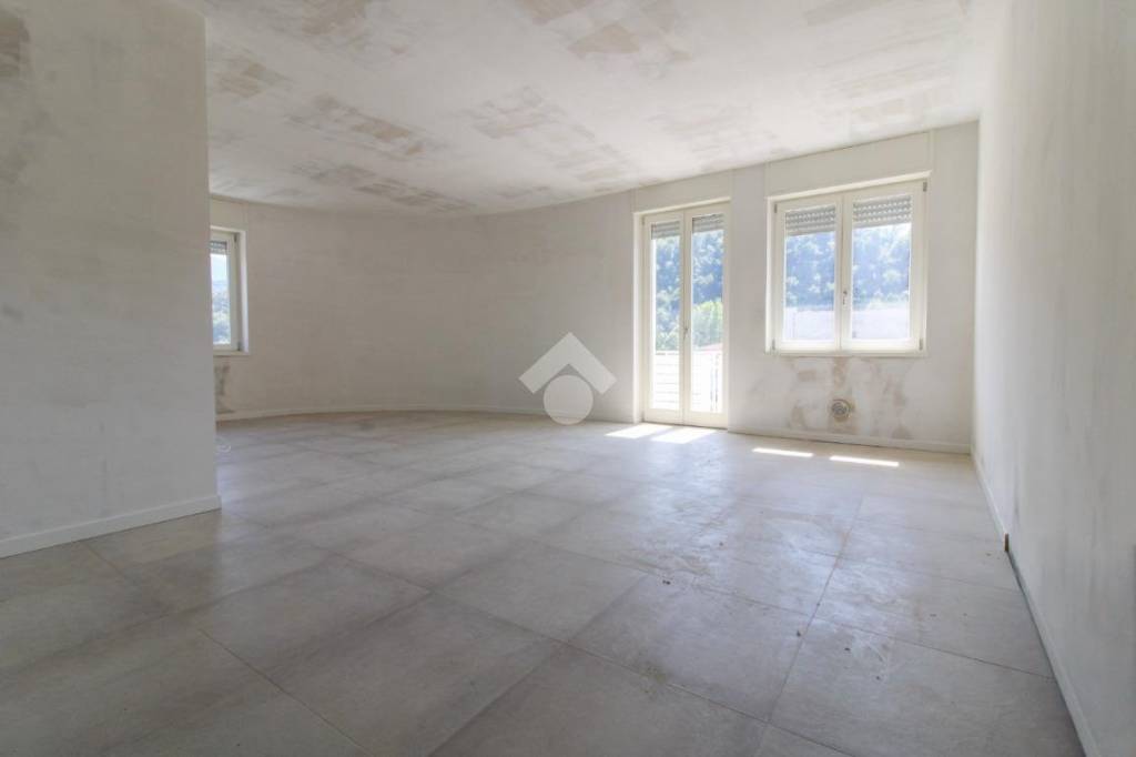casa indipendente in vendita a Sabbio Chiese in zona Sabbio