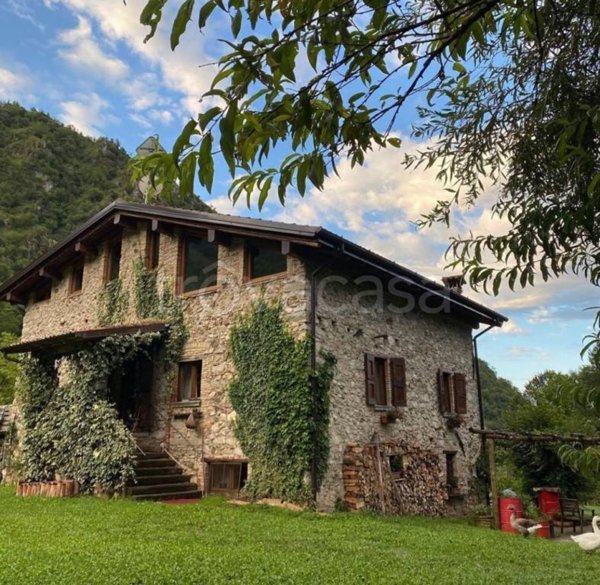 casa indipendente in vendita a Sabbio Chiese