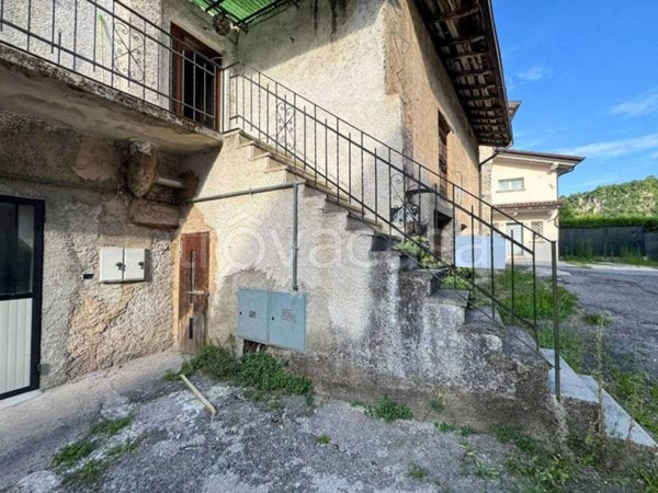 appartamento in vendita a Sabbio Chiese in zona Pavone