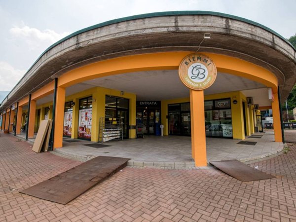 negozio in vendita a Sabbio Chiese