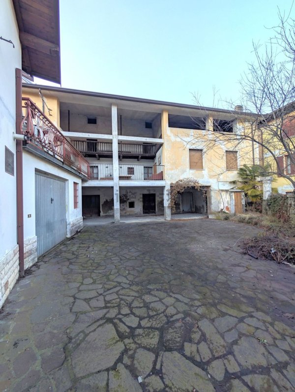casa indipendente in vendita a Sabbio Chiese