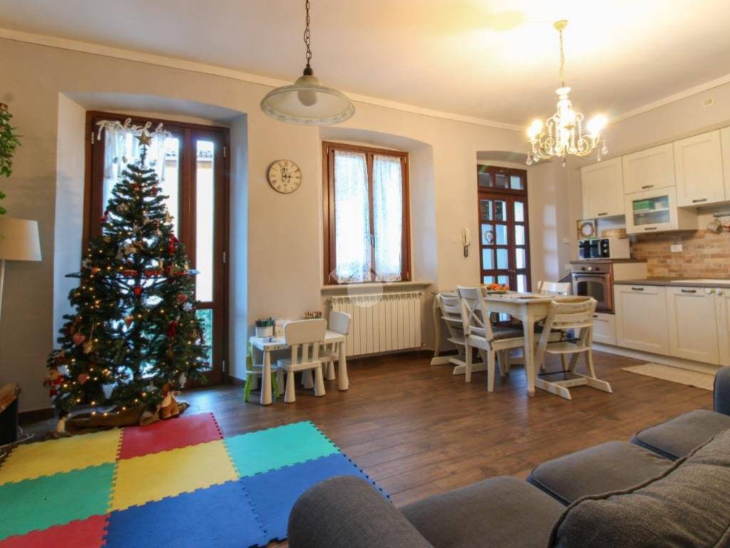 casa indipendente in vendita a Sabbio Chiese