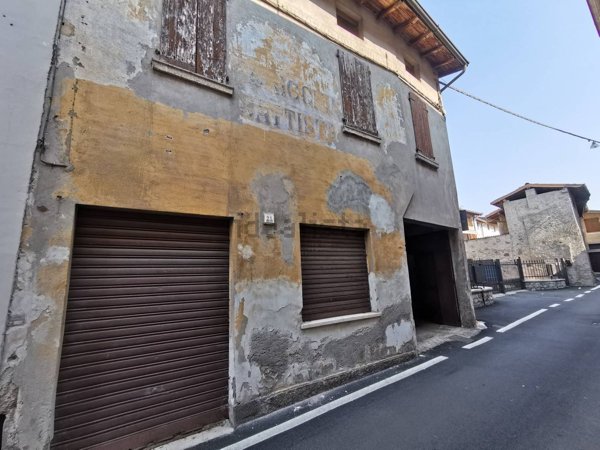 pentavano in vendita a Sabbio Chiese