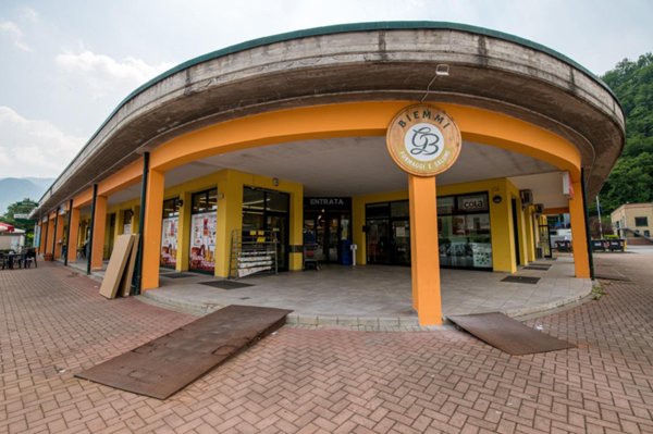 negozio in vendita a Sabbio Chiese