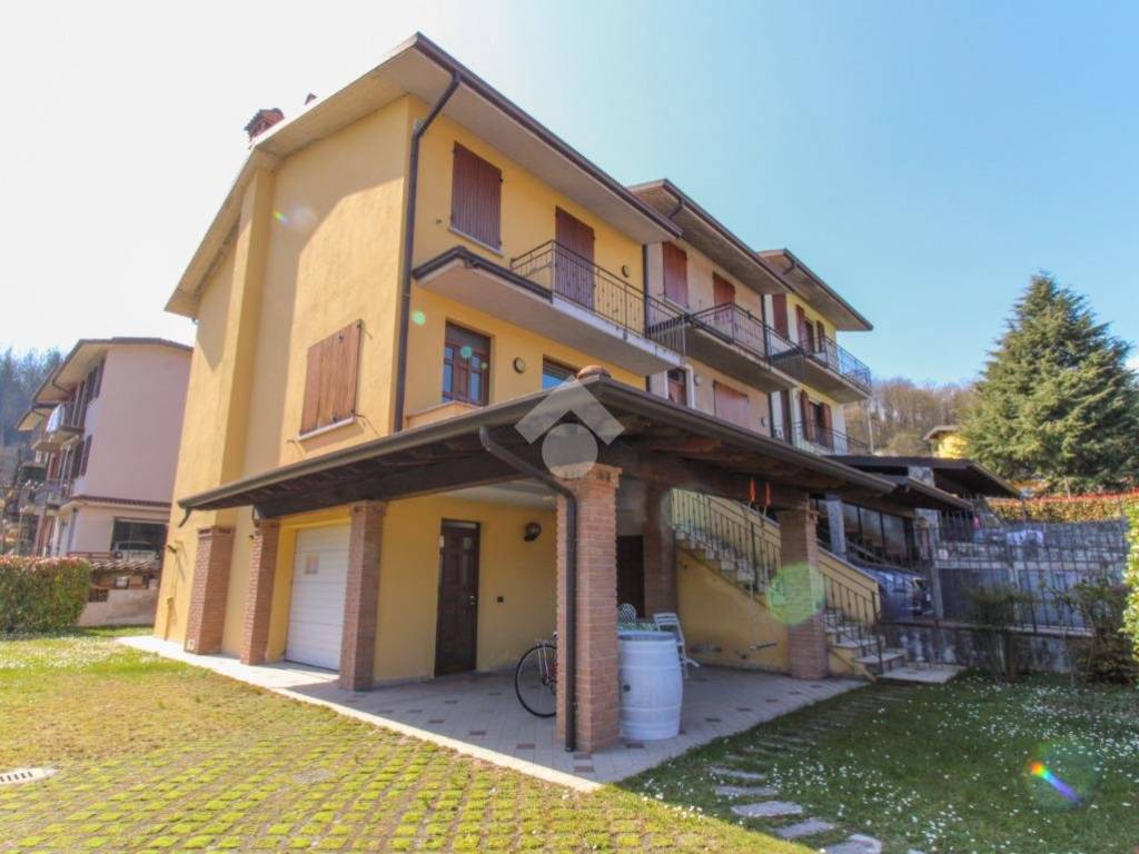 casa indipendente in vendita a Sabbio Chiese