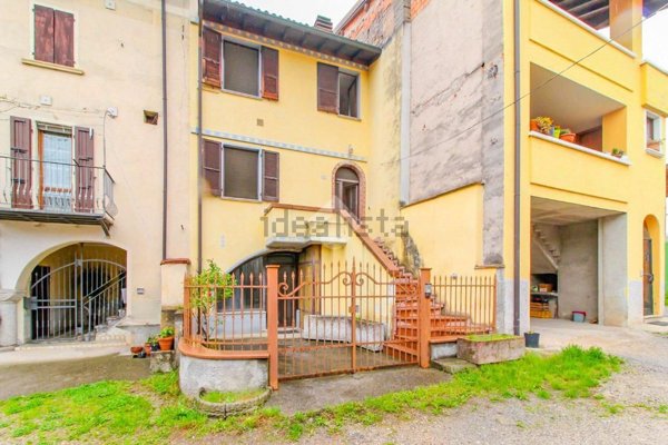 casa semindipendente in vendita a Sabbio Chiese