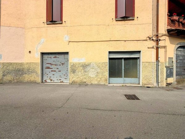 negozio in vendita a Sabbio Chiese in zona Sabbio