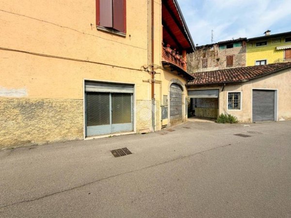 negozio in vendita a Sabbio Chiese in zona Sabbio