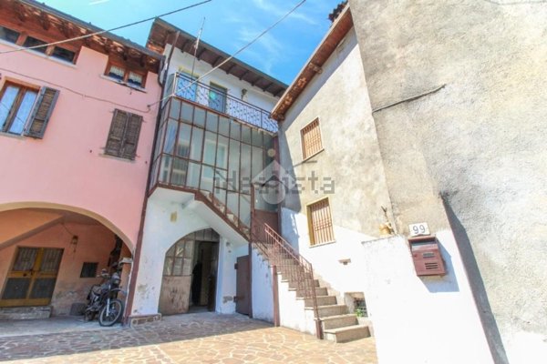 appartamento in vendita a Sabbio Chiese in zona Clibbio