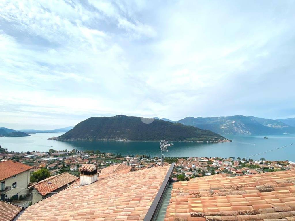 appartamento in vendita a Sale Marasino