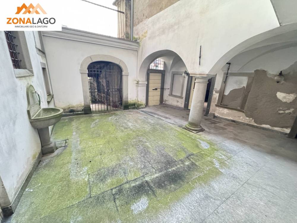 appartamento in vendita a Sale Marasino