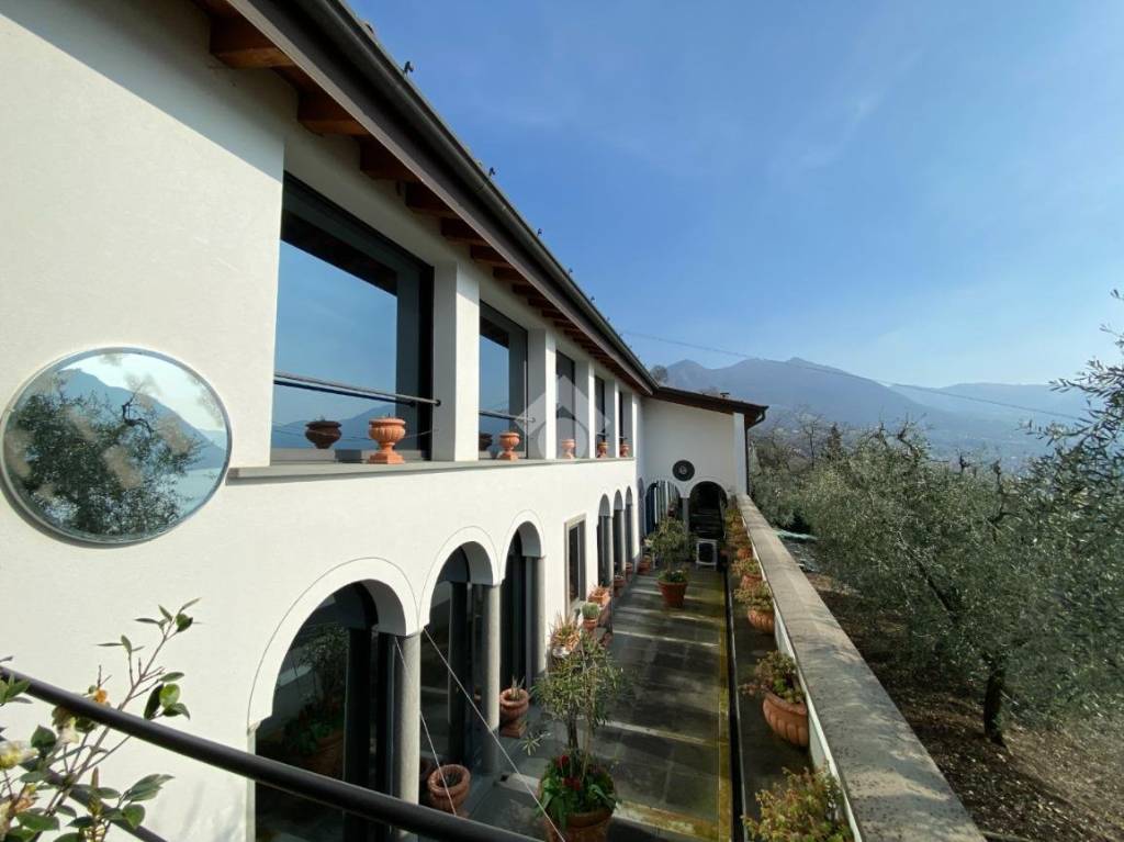 casa indipendente in vendita a Sale Marasino