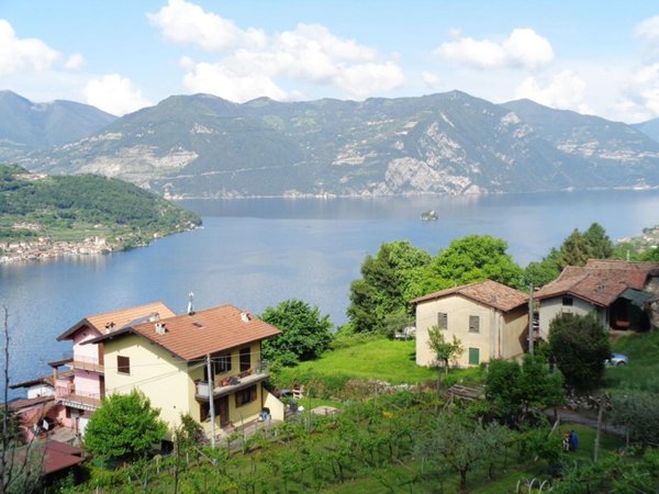 casa indipendente in vendita a Sale Marasino