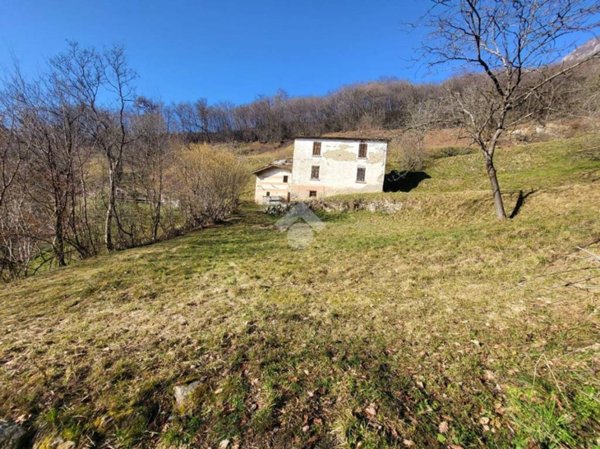 casa indipendente in vendita a Sale Marasino