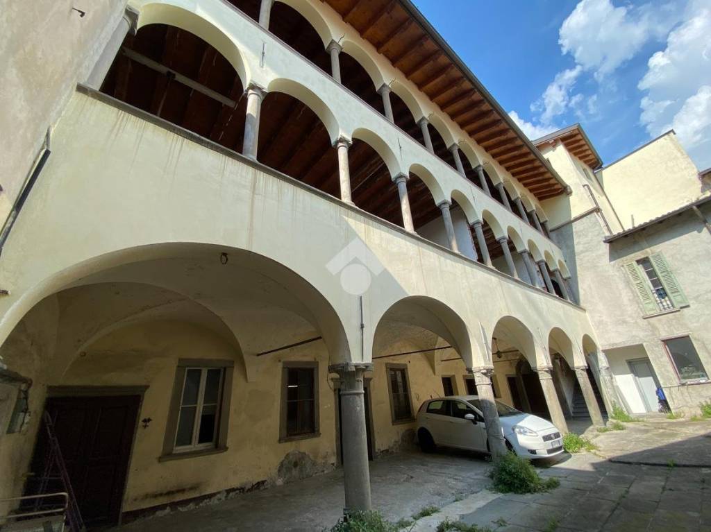 casa indipendente in vendita a Sale Marasino