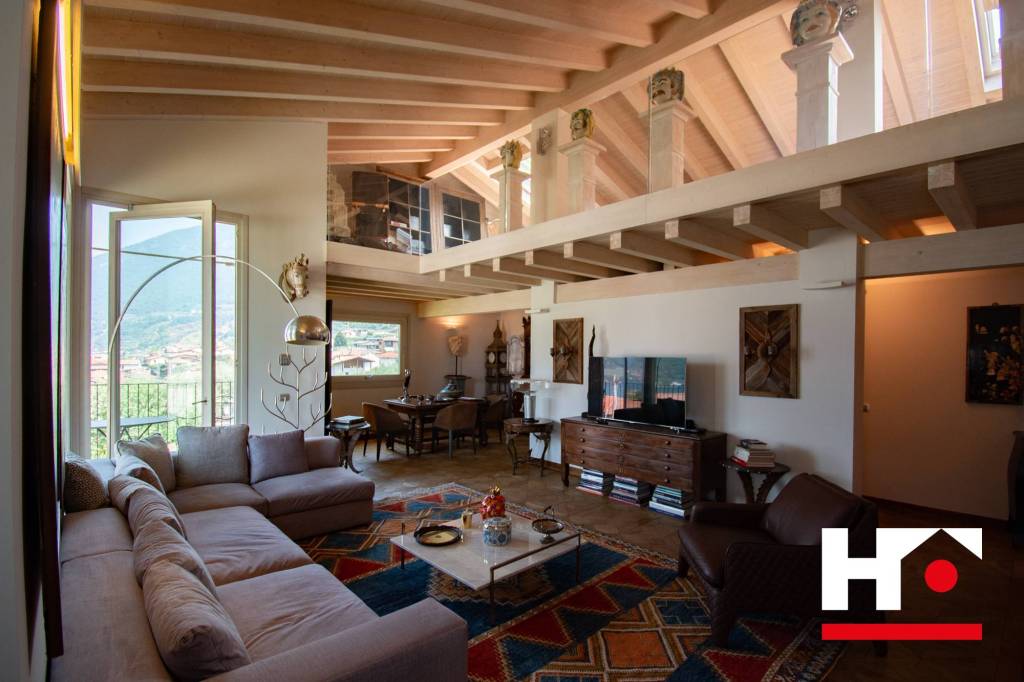 casa indipendente in vendita a Sale Marasino
