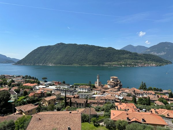 appartamento in vendita a Sale Marasino