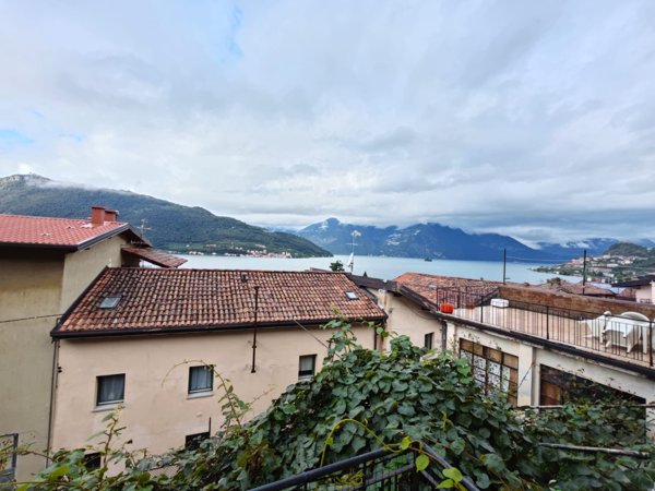 appartamento in vendita a Sale Marasino