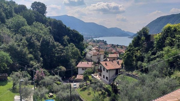 appartamento in vendita a Sale Marasino