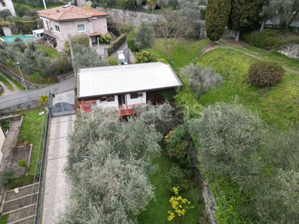 casa indipendente in vendita a Sale Marasino