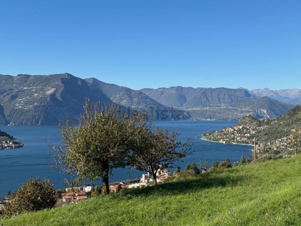 appartamento in vendita a Sale Marasino