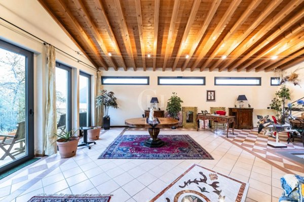 appartamento in vendita a Sale Marasino