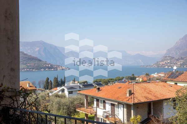 casa indipendente in vendita a Sale Marasino