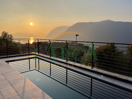 casa indipendente in vendita a Sale Marasino