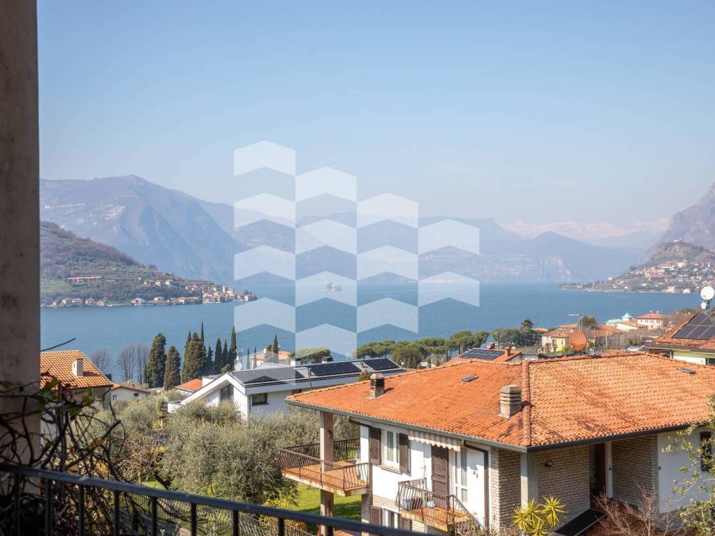 casa indipendente in vendita a Sale Marasino