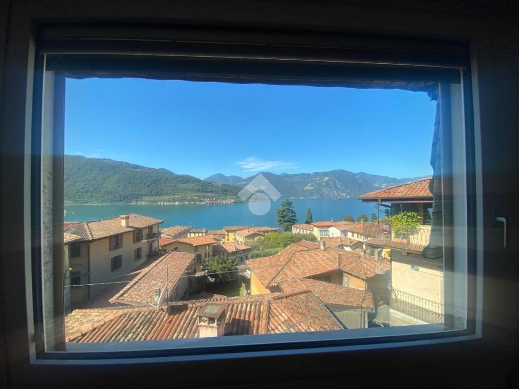 appartamento in vendita a Sale Marasino