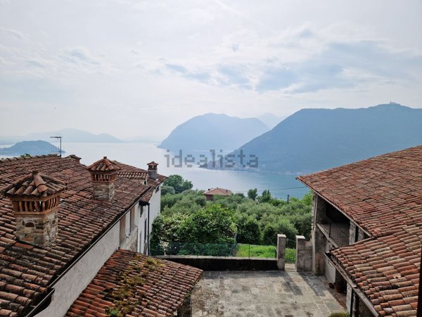 casa indipendente in vendita a Sale Marasino