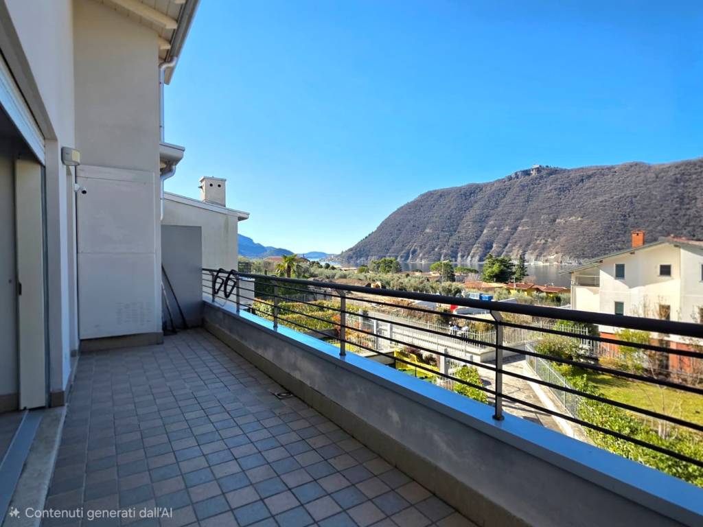 appartamento in vendita a Sale Marasino