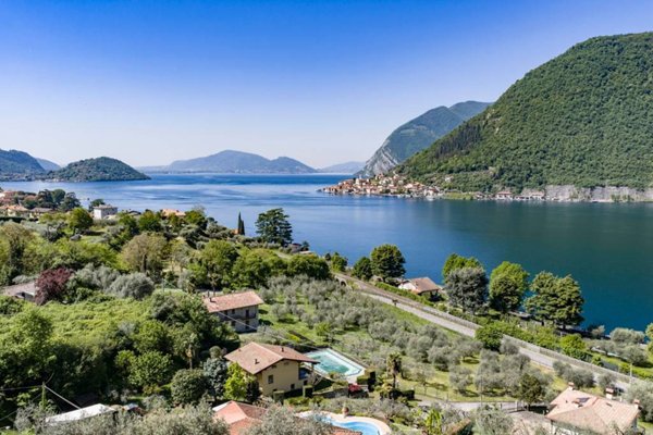 casa indipendente in vendita a Sale Marasino