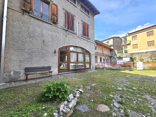 appartamento in vendita a Sale Marasino