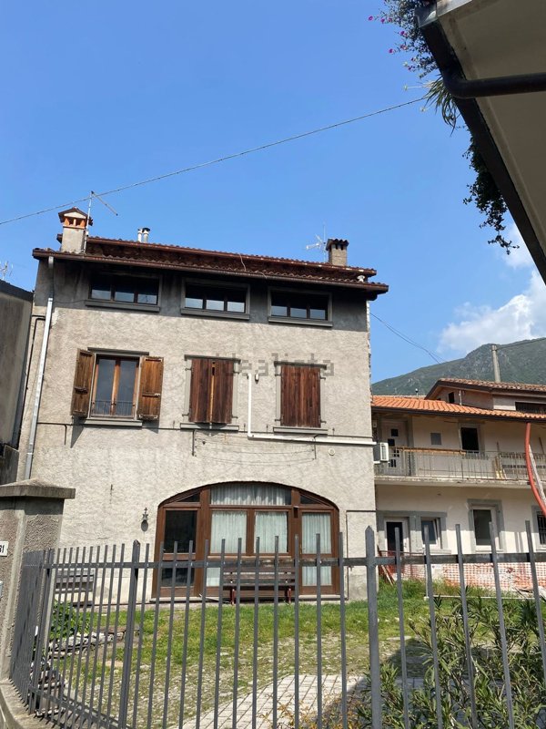 appartamento in vendita a Sale Marasino