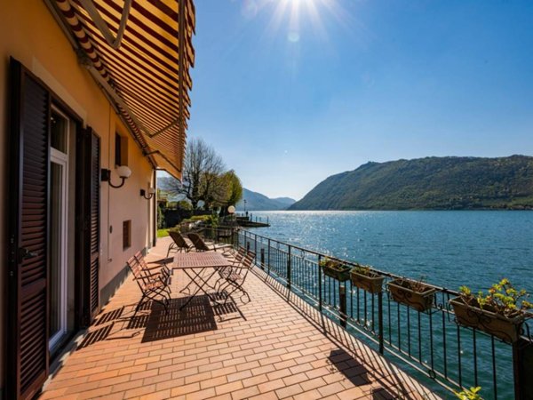 casa indipendente in vendita a Sale Marasino