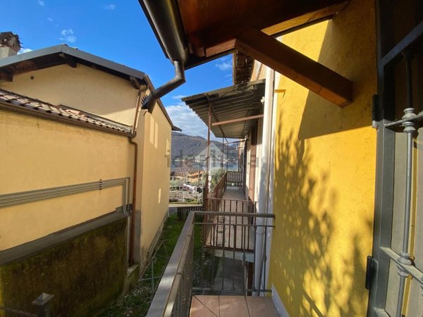 appartamento in vendita a Sale Marasino